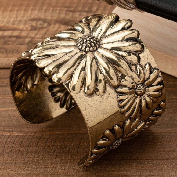 Boho Antique Gold Flower Cuff Bangle - Picture 3 of 4